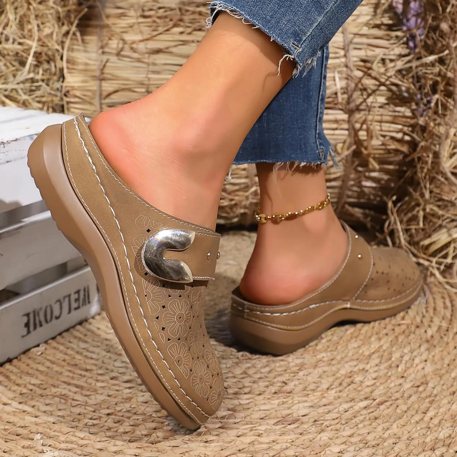 Clogs for Women Mules Comfortable Arch Support Closed Toe Low Wedge Slip On Sandals Summer Casual Walking Shoes