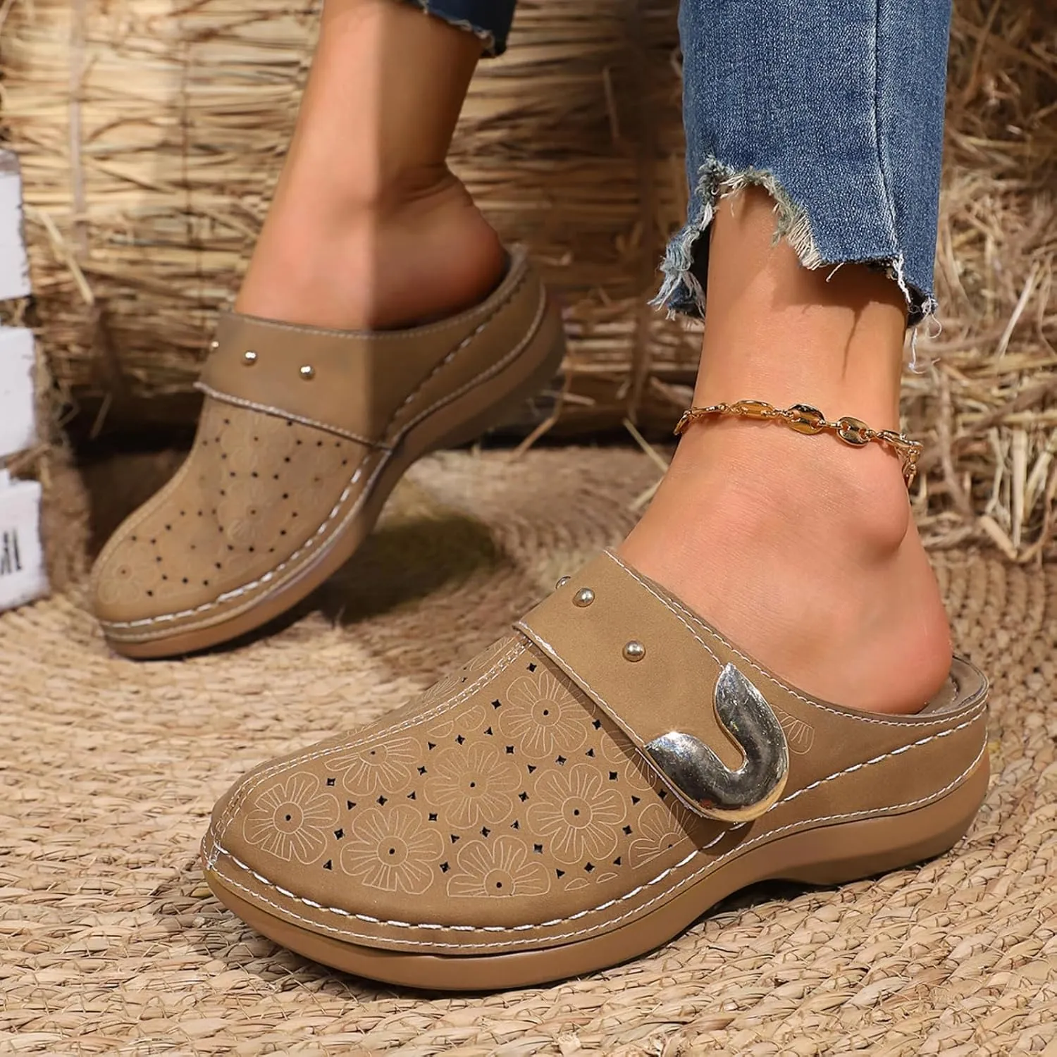 Clogs for Women Mules Comfortable Arch Support Closed Toe Low Wedge Slip On Sandals Summer Casual Walking Shoes