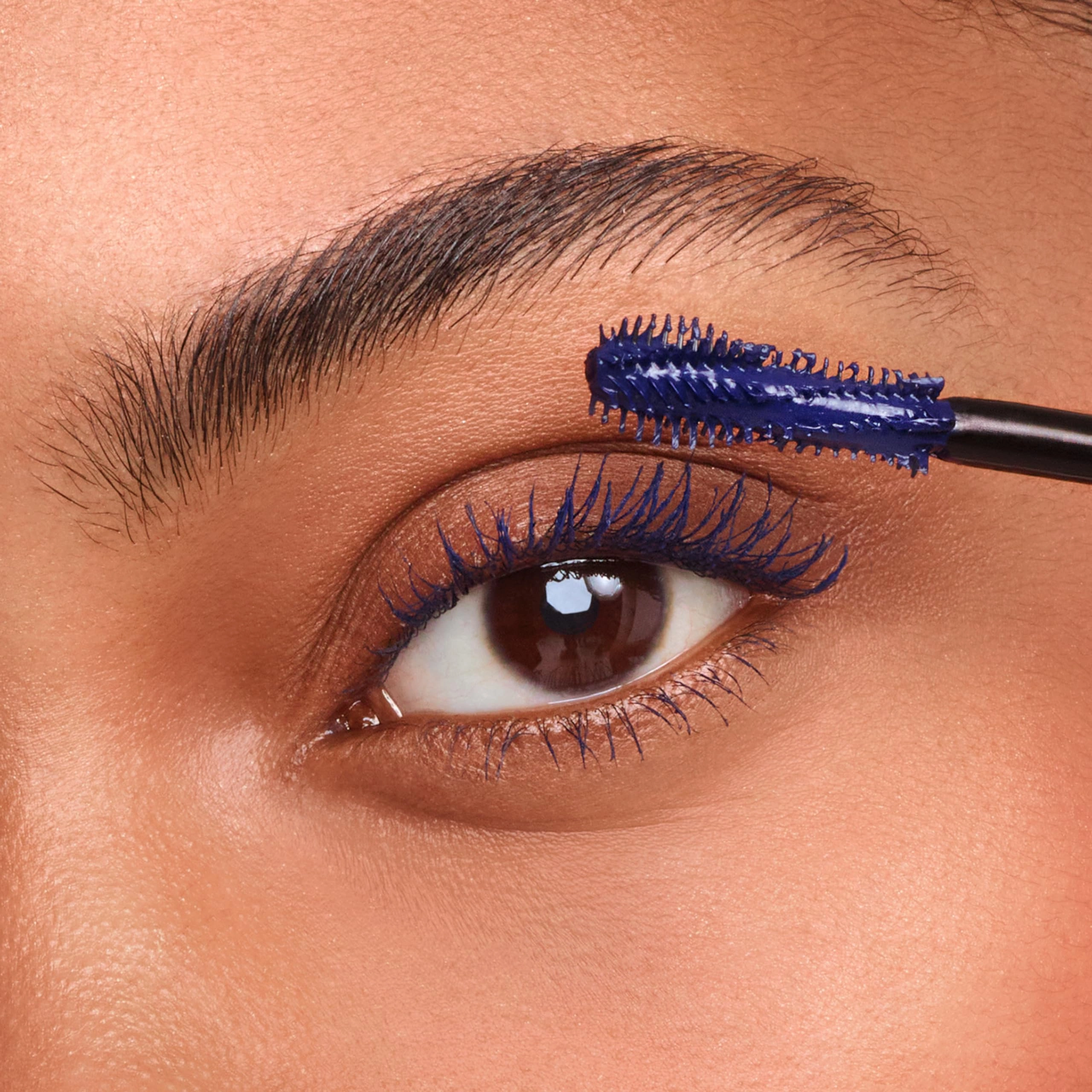 Extremely Bossy By Nature Bossy Cosmetics Mascara for Grande Volume & High Length, Provides Instant Lash Lift, Unique Wand for Eye Makeup Control & Volume, Vegan, Cruelty Free (SAPPHIRE-BLUE)