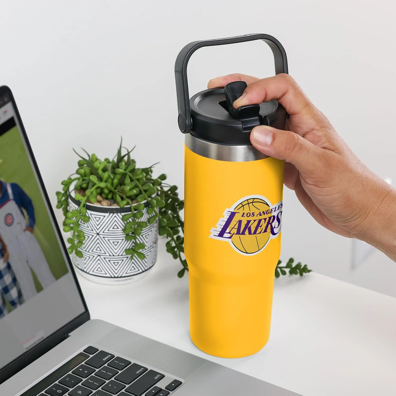 FOCO NBA 30 oz Solid Tumbler with Straw