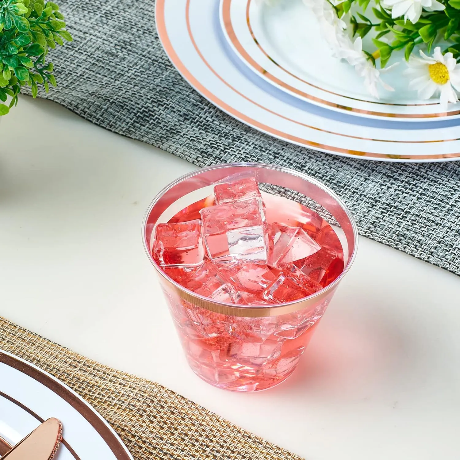 JOLLY CHEF 100 Pack Rose Gold Plastic Cups, 9 oz Clear Plastic Tumblers, Elegant Rose Gold Rimmed Cups, Disposable Glasses Perfect for Wedding, Thanksgiving Day, Christmas Party