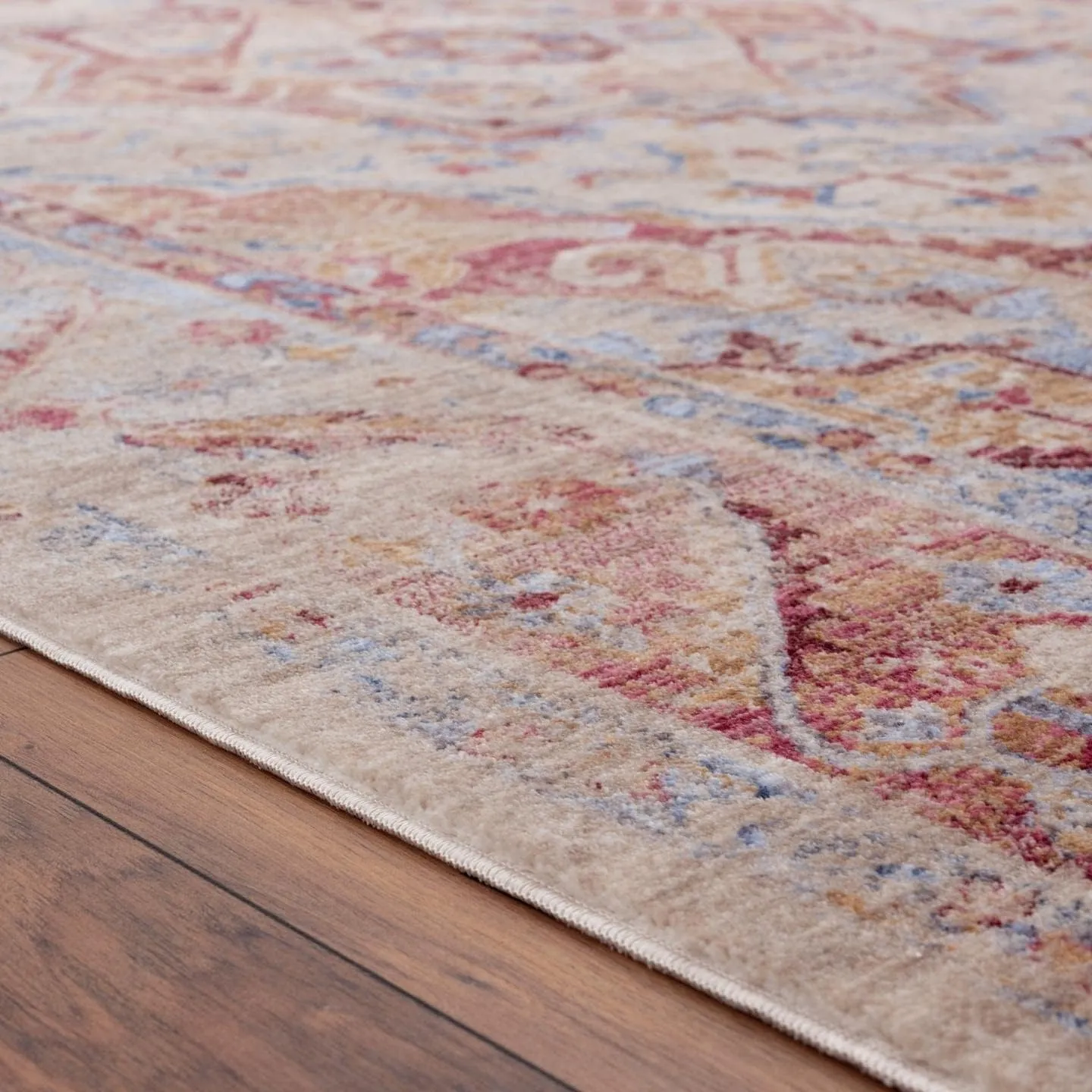 LUXE WEAVERS Floral Oriental Ivory 2x3 Area Rug