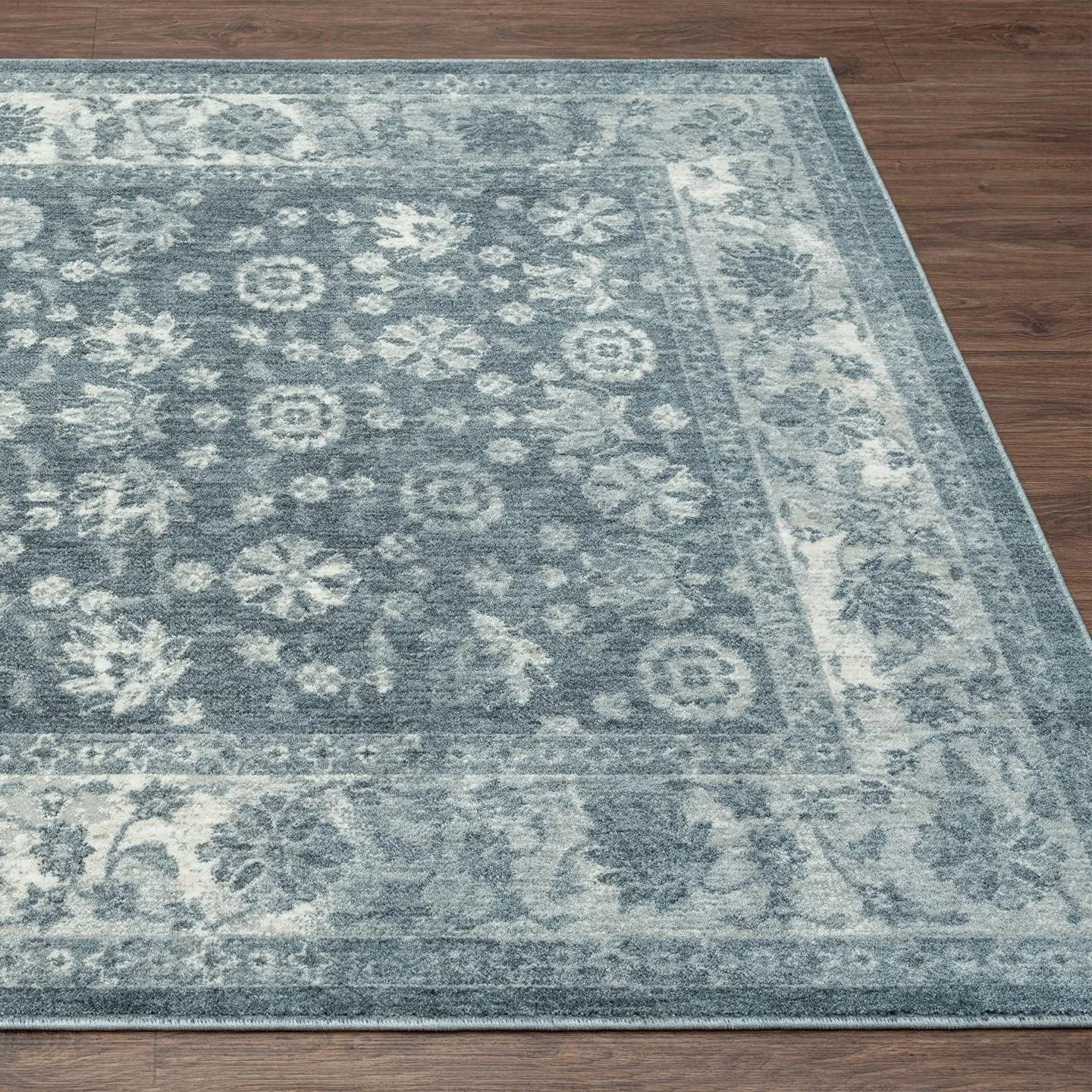 LUXE WEAVERS Patricia Collection 125 Blue 8x10 Oriental Floral Area Rug