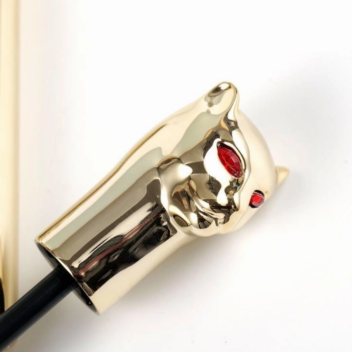 Miss Rose Cat Eye Mascara.