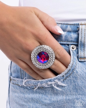 Paparazzi Ring ~ Bedazzled Babe - Pink