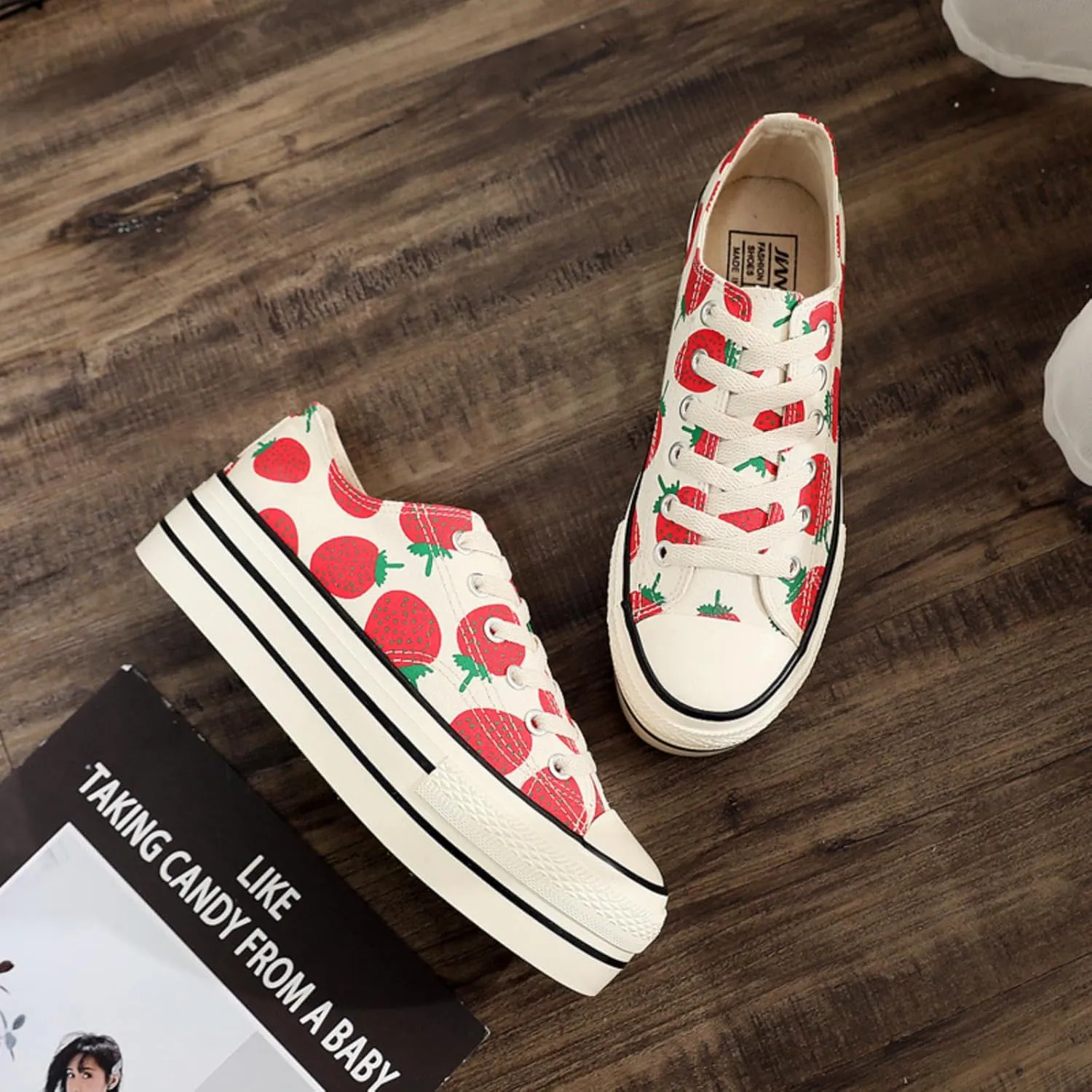 Print Leopard Y2K Sneakers Womens Strawberry Fashion Canvas Platform Sneakers with 1.77in Thick Sole Spring Summer Aesthetic Casual Shoes