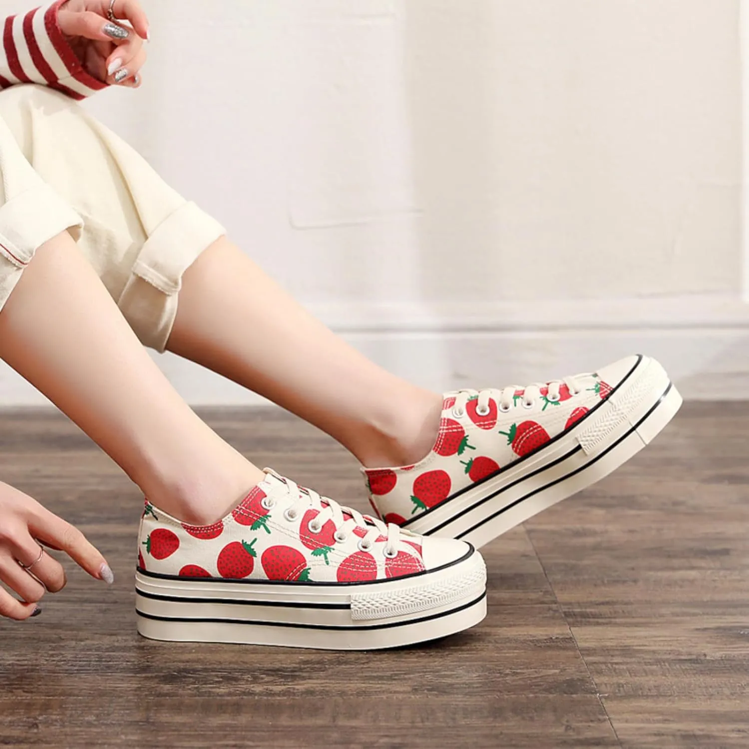 Print Leopard Y2K Sneakers Womens Strawberry Fashion Canvas Platform Sneakers with 1.77in Thick Sole Spring Summer Aesthetic Casual Shoes