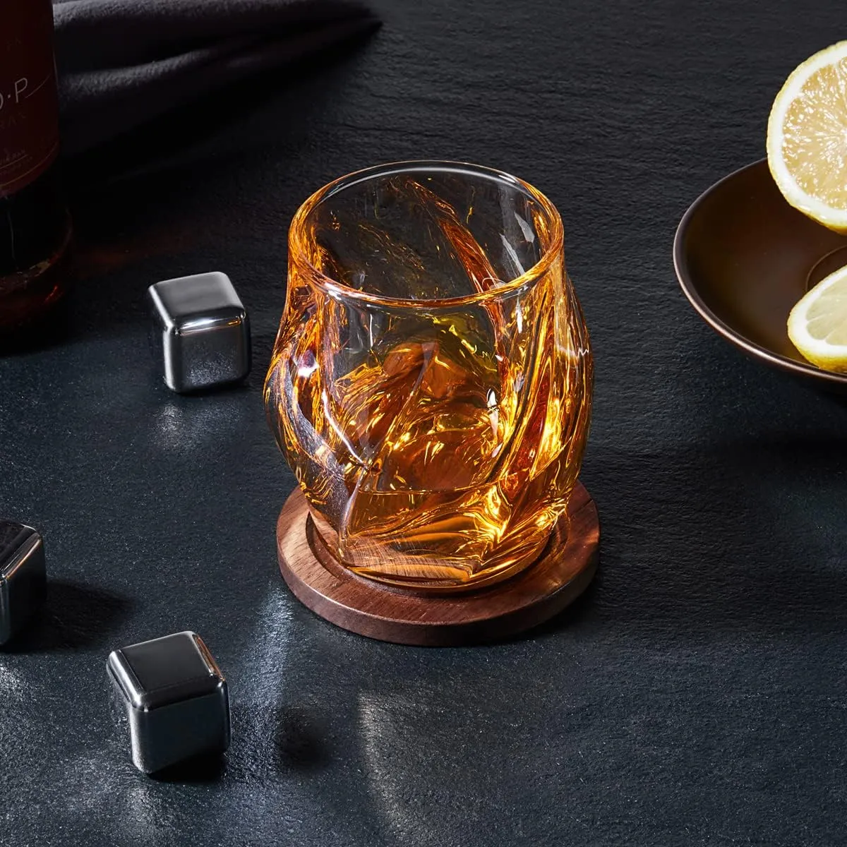Whiskey Glasses Set of 2, Rocks Glass, 8.5 OZ Drinking Glasses, Creative Twisted Crystal Old Fashioned Cocktail Glass Tumbler for Bourbon, Scotch, Tequila, Cognac, Rum