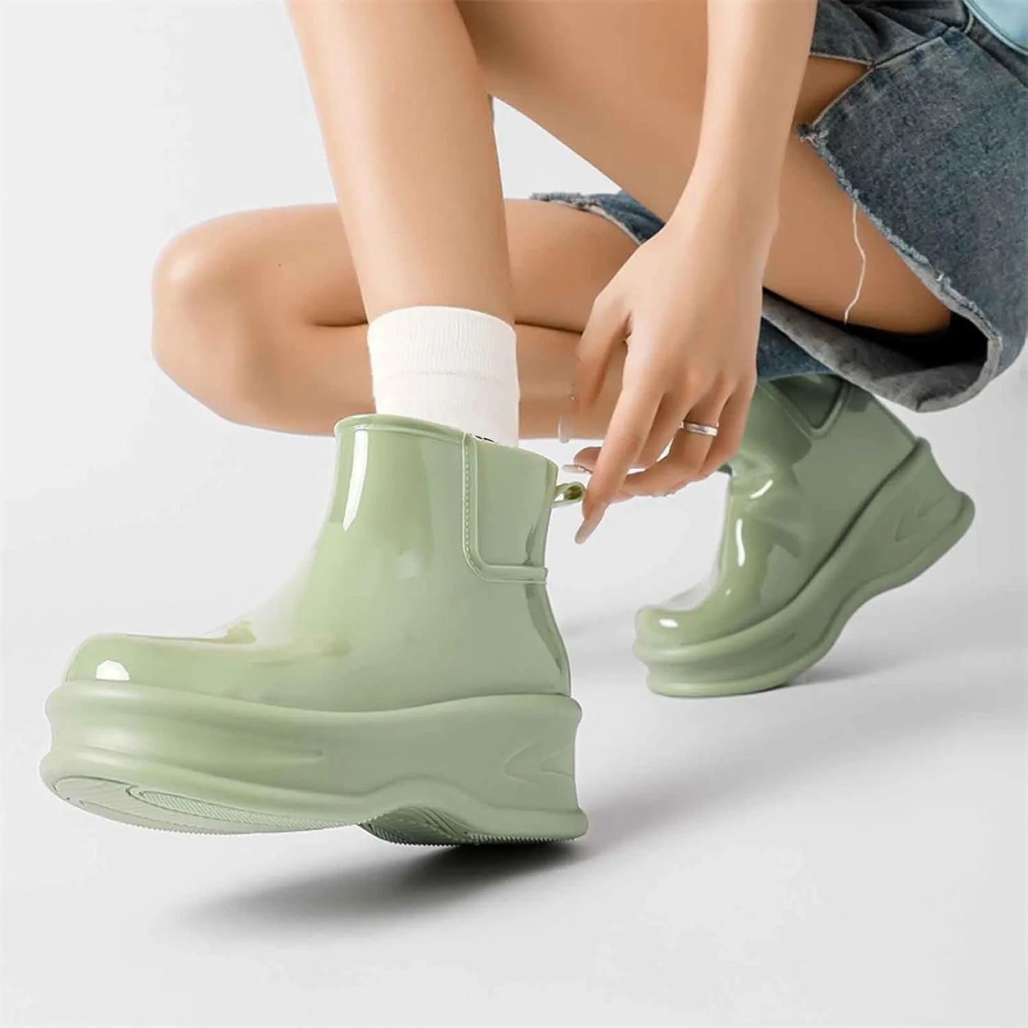 Women's Short Rain Boots Rubber Waterproof Garden Boots Elastic Slip On Insulated Rain Shoe for Outdoor Work Sole