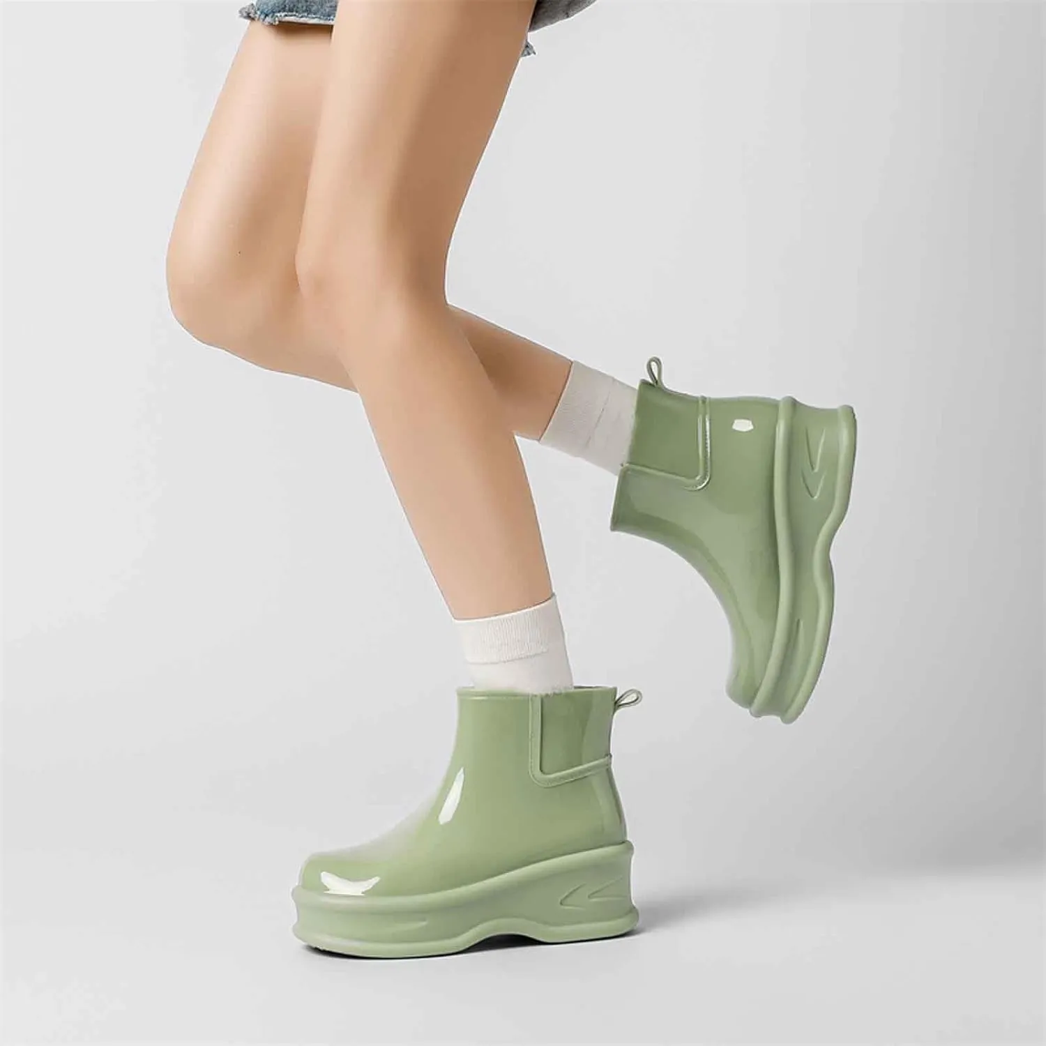 Women's Short Rain Boots Rubber Waterproof Garden Boots Elastic Slip On Insulated Rain Shoe for Outdoor Work Sole
